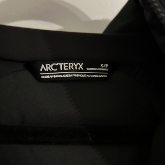 Arc’teryx Atom Hoody Woman’s size small - Picture 2 of 4